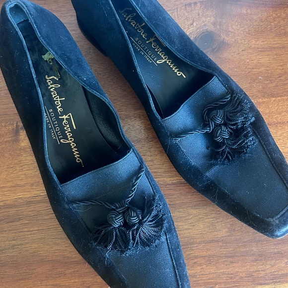 vintage salvatore ferragamo black tassel loafers - Picture 3 of 8